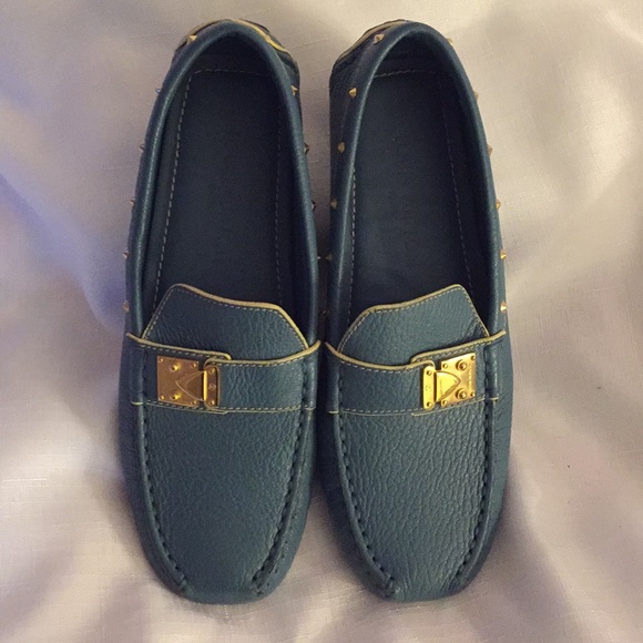 Louis Vuitton Shoes - ⭐️Louis Vuitton Studded Driving Mocs
